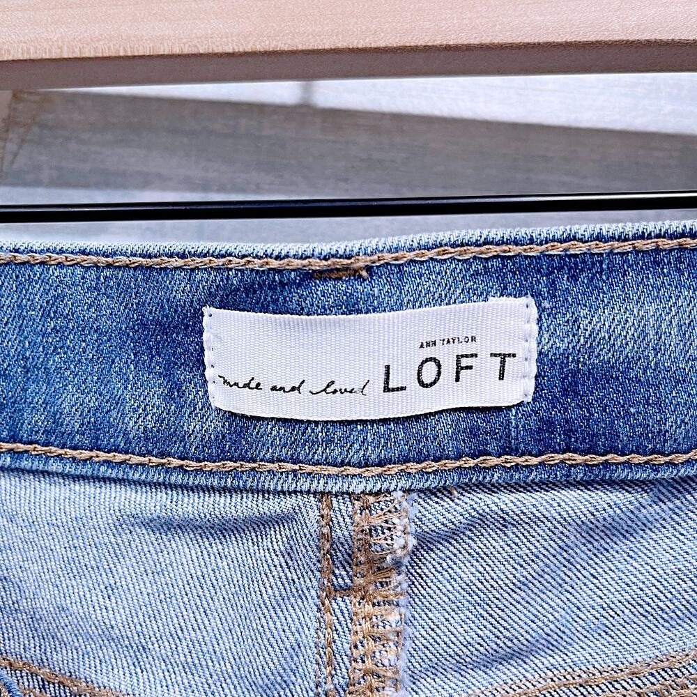 LOFT Cuffed Denim Midi Shorts Light Wash Distressed Stretch Denim Womens 26 2 - Picture 6 of 8